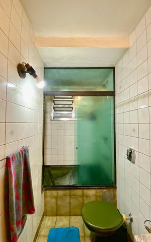 Casa de condomínio à venda com 167m², 3 quartos e 4 vagas Casa de condomínio à venda com 167m², 3 quartos e 4 vagasBanheiro da Suíte