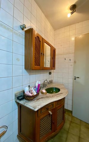 Casa de condomínio à venda com 167m², 3 quartos e 4 vagas Casa de condomínio à venda com 167m², 3 quartos e 4 vagasBanheiro da Suíte