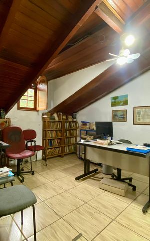 Casa de condomínio à venda com 167m², 3 quartos e 4 vagas Casa de condomínio à venda com 167m², 3 quartos e 4 vagasSala - Escritório
