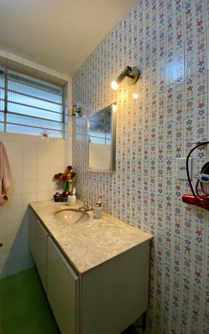 Casa de condomínio à venda com 167m², 3 quartos e 4 vagas Casa de condomínio à venda com 167m², 3 quartos e 4 vagasBanheiro Social