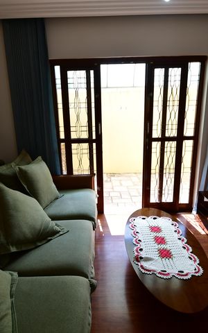 Casa à venda com 183m², 3 quartos e 3 vagasSala