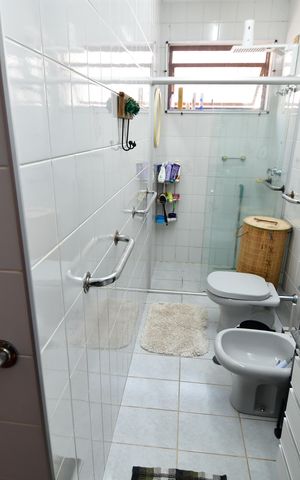 Casa à venda com 183m², 3 quartos e 3 vagasBanheiro Suíte