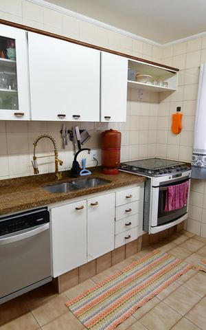 Casa à venda com 183m², 3 quartos e 3 vagasCozinha