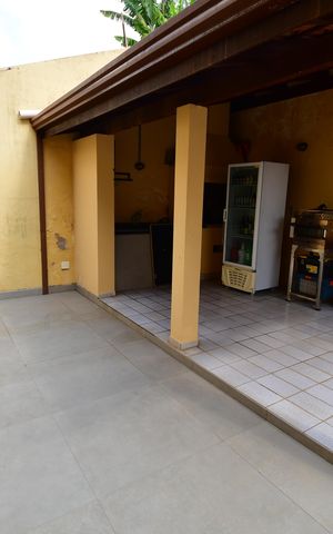 Casa à venda com 183m², 3 quartos e 3 vagasVaranda gourmet