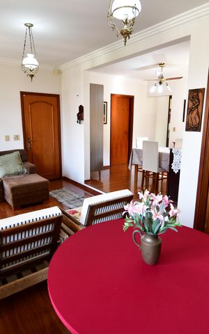 Casa à venda com 183m², 3 quartos e 3 vagasSala