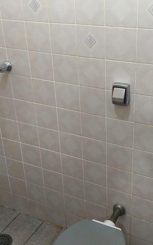 Casa à venda com 183m², 3 quartos e 3 vagas Casa à venda com 183m², 3 quartos e 3 vagasBanheiro de serviço