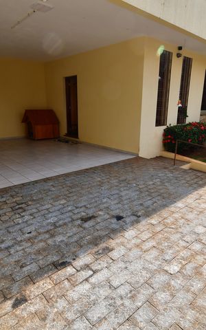 Casa à venda com 183m², 3 quartos e 3 vagasGaragem / Jardim