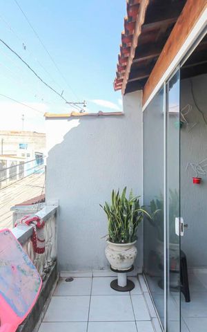 Casa à venda com 125m², 3 quartos e 2 vagas Casa à venda com 125m², 3 quartos e 2 vagasVaranda da Sala