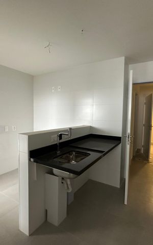 Apartamento à venda com 175m², 3 quartos e 3 vagas Apartamento à venda com 175m², 3 quartos e 3 vagasCozinha