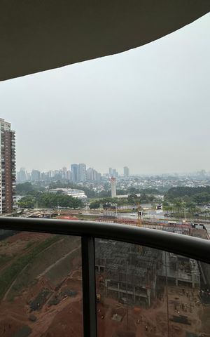 Apartamento à venda com 175m², 3 quartos e 3 vagas Apartamento à venda com 175m², 3 quartos e 3 vagasVaranda da Sala