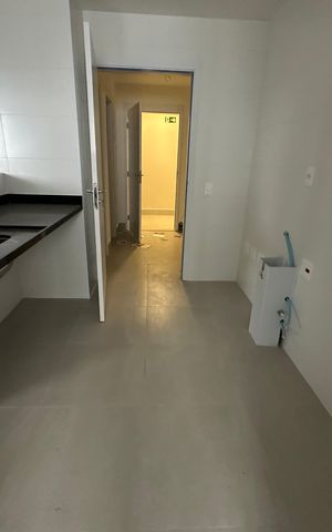 Apartamento à venda com 175m², 3 quartos e 3 vagas Apartamento à venda com 175m², 3 quartos e 3 vagasCozinha