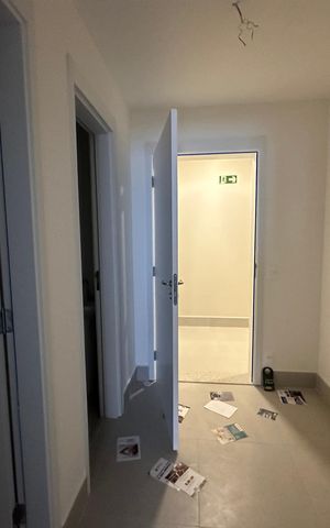 Apartamento à venda com 175m², 3 quartos e 3 vagas Apartamento à venda com 175m², 3 quartos e 3 vagasÁrea de Serviço