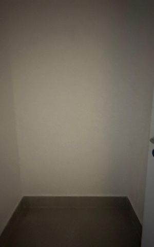 Apartamento à venda com 175m², 3 quartos e 3 vagas Apartamento à venda com 175m², 3 quartos e 3 vagasQuarto de Serviço