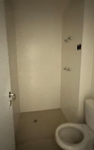 Apartamento à venda com 175m², 3 quartos e 3 vagas Apartamento à venda com 175m², 3 quartos e 3 vagasBanheiro de serviço