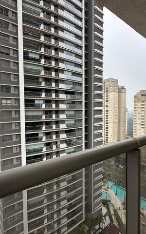 Apartamento à venda com 175m², 3 quartos e 3 vagas Apartamento à venda com 175m², 3 quartos e 3 vagasVaranda da Sala
