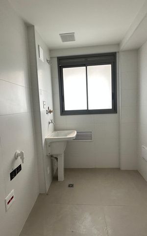 Apartamento à venda com 175m², 3 quartos e 3 vagas Apartamento à venda com 175m², 3 quartos e 3 vagasÁrea de Serviço
