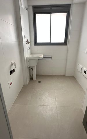 Apartamento à venda com 175m², 3 quartos e 3 vagas Apartamento à venda com 175m², 3 quartos e 3 vagasÁrea de Serviço