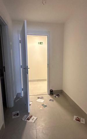Apartamento à venda com 175m², 3 quartos e 3 vagas Apartamento à venda com 175m², 3 quartos e 3 vagasÁrea de Serviço