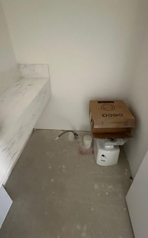 Apartamento à venda com 175m², 3 quartos e 3 vagas Apartamento à venda com 175m², 3 quartos e 3 vagasLavabo