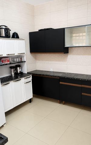 Casa para alugar com 192m², 4 quartos e 4 vagas Casa para alugar com 192m², 4 quartos e 4 vagasCozinha