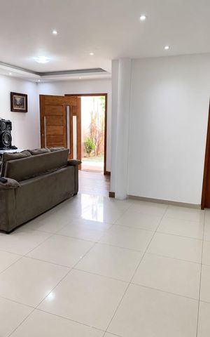Casa para alugar com 192m², 4 quartos e 4 vagas Casa para alugar com 192m², 4 quartos e 4 vagasSala