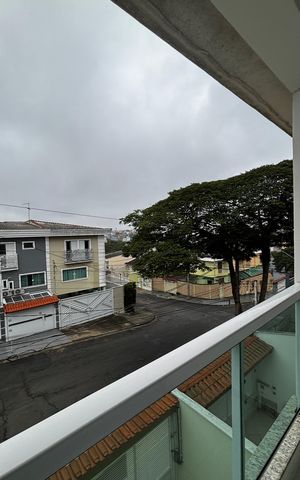 Casa à venda com 180m², 3 quartos e 4 vagas Casa à venda com 180m², 3 quartos e 4 vagasVaranda da Suíte