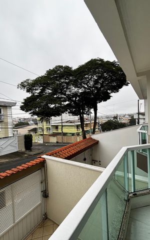 Casa à venda com 180m², 3 quartos e 4 vagas Casa à venda com 180m², 3 quartos e 4 vagasSala - Sala de Jantar Varanda