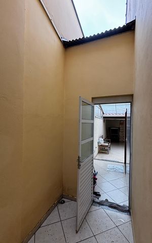Casa à venda com 180m², 3 quartos e 4 vagas Casa à venda com 180m², 3 quartos e 4 vagasJardim de Inverno