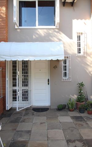 Casa de condomínio à venda com 126m², 3 quartos e 2 vagasFachada