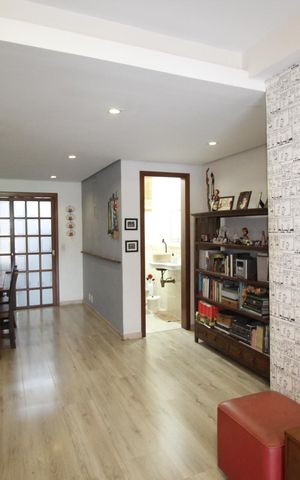 Casa de condomínio à venda com 126m², 3 quartos e 2 vagasSala