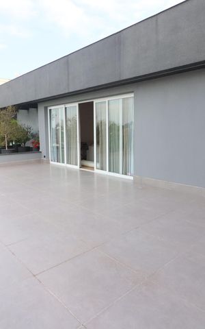 Casa de condomínio à venda com 750m², 4 quartos e 8 vagasSala 2