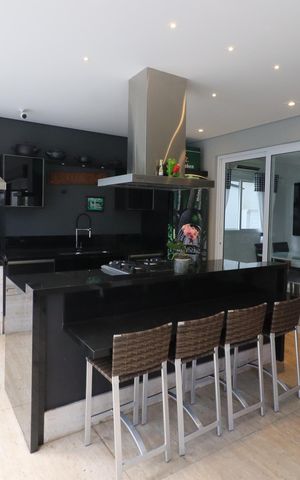 Casa de condomínio à venda com 750m², 4 quartos e 8 vagasChurrasqueira