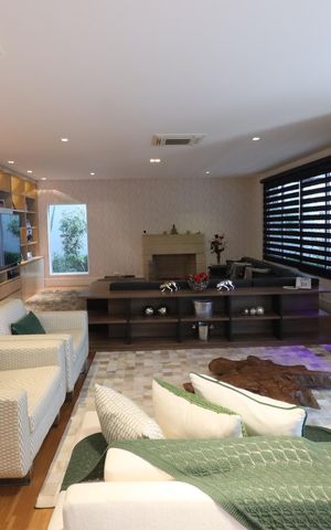 Casa de condomínio à venda com 750m², 4 quartos e 8 vagasSala