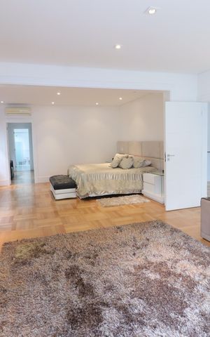 Casa de condomínio à venda com 750m², 4 quartos e 8 vagasSuíte 1