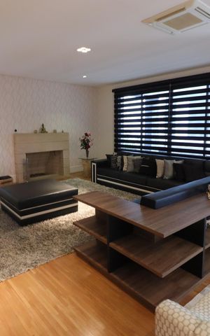 Casa de condomínio à venda com 750m², 4 quartos e 8 vagasSala