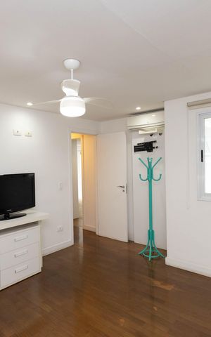 Casa de condomínio à venda com 560m², 5 quartos e 6 vagasSuíte 