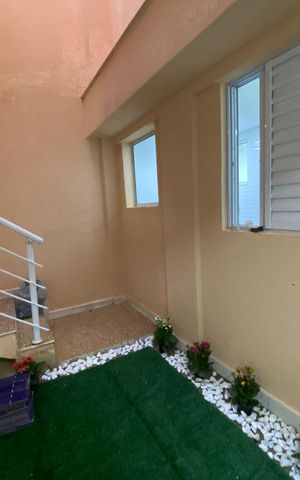 Studio para alugar com 20m², 1 quarto e sem vaga Studio para alugar com 20m², 1 quarto e sem vagaEscada de acesso