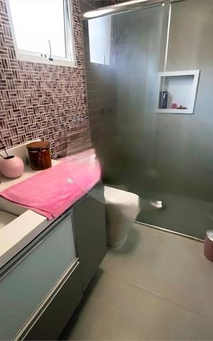 Casa à venda com 302m², 4 quartos e 4 vagas
