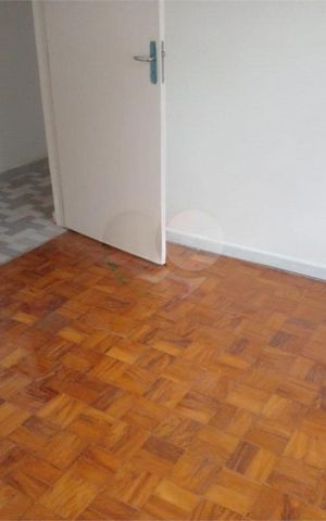 Apartamento à venda com 79m², 2 quartos e sem vaga