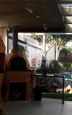 Casa à venda com 409m², 3 quartos e 4 vagas