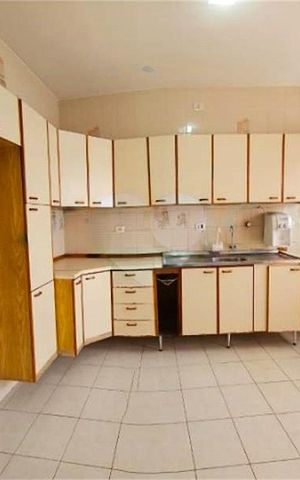 Casa à venda com 150m², 4 quartos e 2 vagas