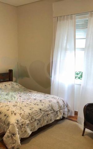 Casa à venda com 220m², 5 quartos e 5 vagas