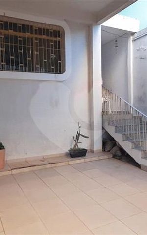 Casa à venda com 193m², 4 quartos e 2 vagas