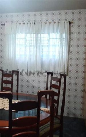 Casa à venda com 193m², 4 quartos e 2 vagas