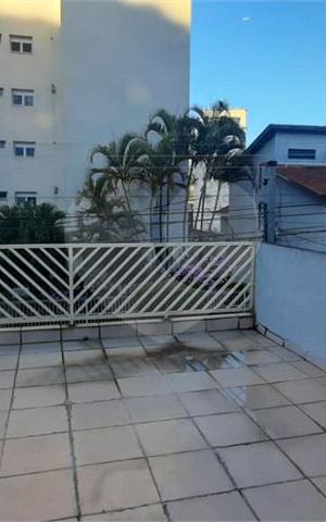 Casa à venda com 193m², 4 quartos e 2 vagas