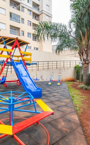 Apartamento à venda com 47m², 2 quartos e 1 vaga Apartamento à venda com 47m², 2 quartos e 1 vagaÁrea comum - Playground