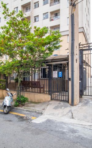 Apartamento à venda com 47m², 2 quartos e 1 vaga Apartamento à venda com 47m², 2 quartos e 1 vagaFachada