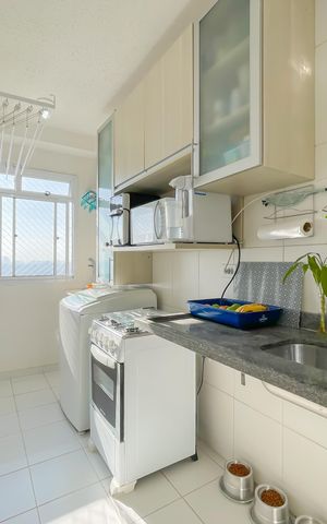 Apartamento à venda com 47m², 2 quartos e 1 vaga Apartamento à venda com 47m², 2 quartos e 1 vagaCozinha e Área de Serviço