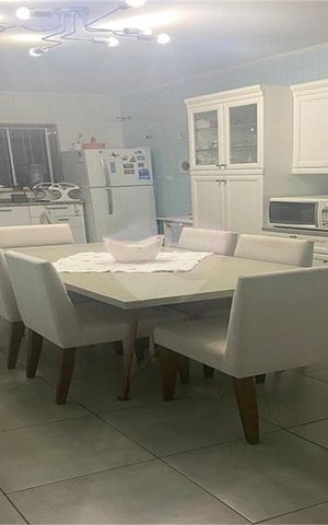 Casa à venda com 120m², 3 quartos e 1 vaga
