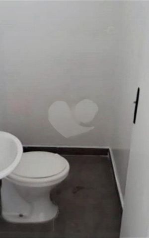 Casa à venda com 169m², 4 quartos e 2 vagas